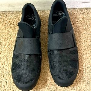 SoulCycle cycling shoes size 40